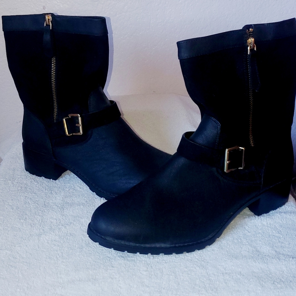 Charles by Charles David black leather and suede boots with gold buckle Size 11